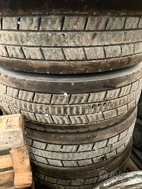 Gomme michelin 315/70 r 22.5
