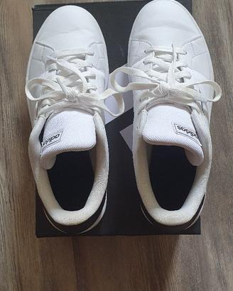 scarpe ADIDAS  taglia 42