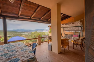 VILLA A SCHIERA CENTRALE A OLBIA