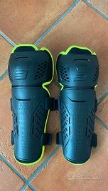 Ginocchiere omologate moto esame