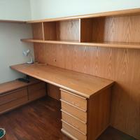 Scrivania, libreria e cassett. in legno massiccio
