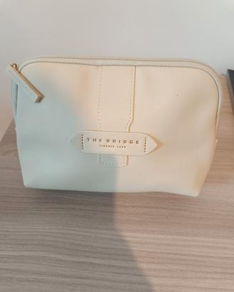 beauty pochette  the bridge