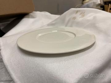 16 Piatti piani in rilievo centraleGRANDE QUALITÀ