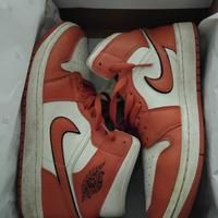 Air Jordan 1  Mid (Special edition)