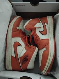 Air Jordan 1  Mid (Special edition)