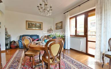 3 CAMERE , 2 BAGNI E SPLENDIDA VISTA