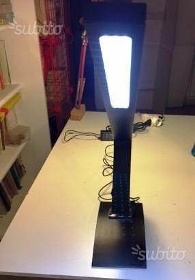 Lampada LED design scrivania in alluminio