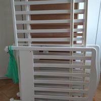 lettino per bambini con materasso