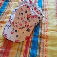 CAPPELLO BENETTON DA BAMBINA 12-18 MESI REGOLABILE