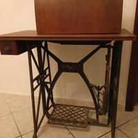 macchina da cucire d'epoca 