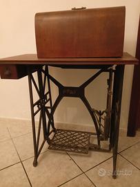 macchina da cucire d'epoca 