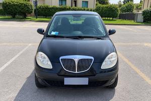 Lancia Y