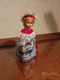 Souvenir doll bambola da collezione Mantova Italia