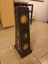 piramide con cassetti 