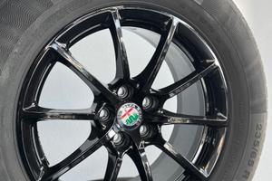 Cerchi in lega Stelvio