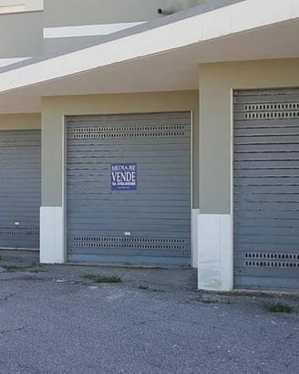 Immobile di 430 m² con 2 locali a Tarquinia