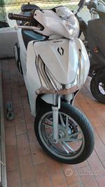 sh150 incidentato €950 trattabili
