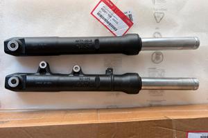 Coppia di ammortizzatori anteriori sh125/150 2026