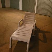 Lettino sdraio in plastica