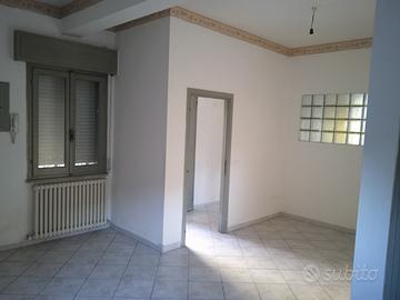 Bibbiano - casa terra-tetto in centro