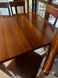 Tavolo legno allungabile con sedie