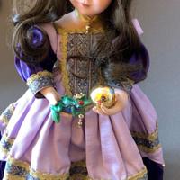 La Principessa e la Rana - Bambola in porcellana