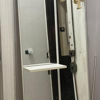 Specchio appendi abiti con mensola