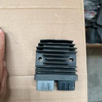 Regolatore tensione e rele