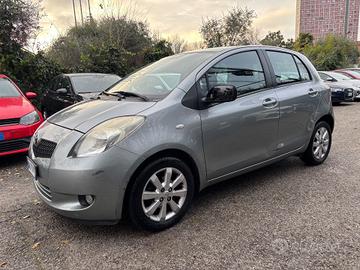 Toyota Yaris 1.3 5 porte sol OK NEOPATENTATI
