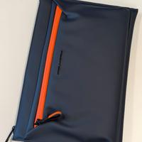 Pochette porta iPad 13 in tessuto gommato
