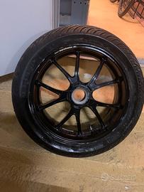 Marchesini forgiati in magnesio per Ducati da 16.5