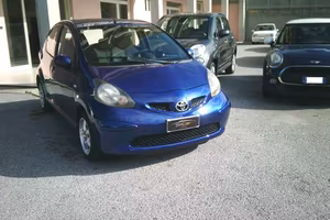 Toyota Aygo 1.0 12V VVT-i 5 porte Sol M-MT