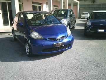 Toyota Aygo 1.0 12V VVT-i 5 porte Sol M-MT