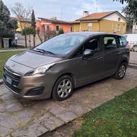 PEUGEOT 5008 1.6 HDi 115CV Business