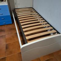 Letto singolo con rete in doghe