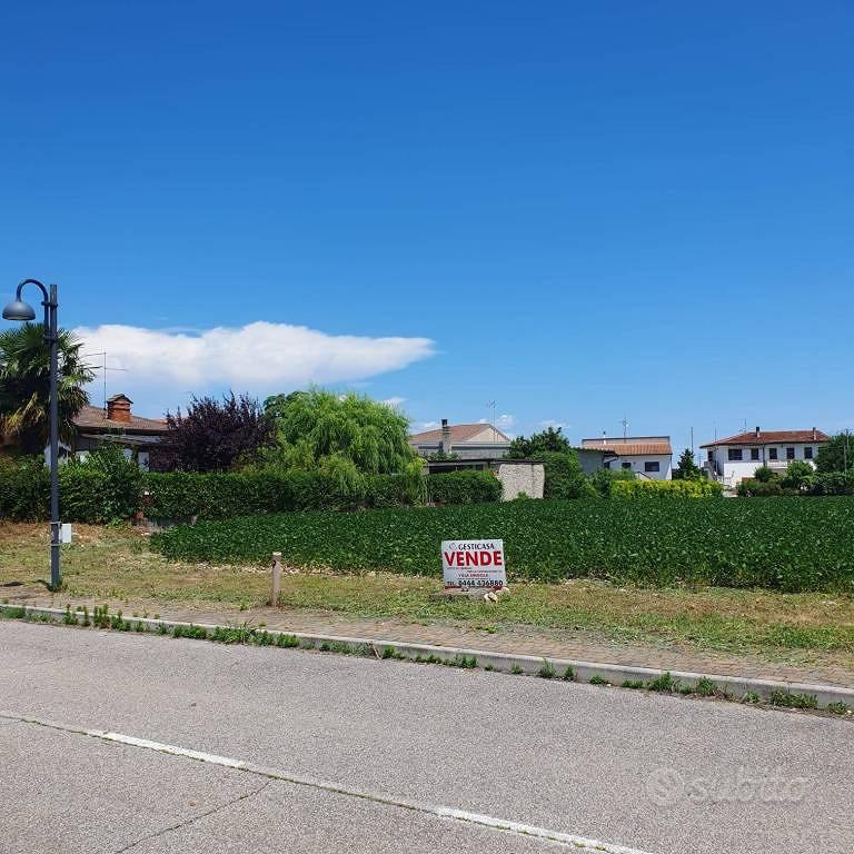 Terreno di 660 m² a Pressana - Vista 2