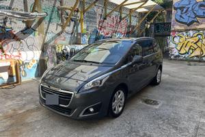 Peugeot 5008 7 posti