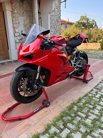Ducati Panigale V2 2024