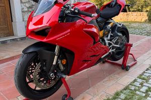 Ducati Panigale V2 2024