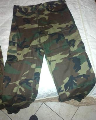 giacca e pantaloni mimetica 