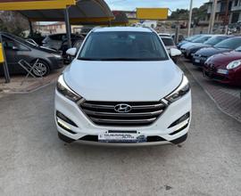 Hyundai Tucson 1.7 CRDi XPossible KM CERTIF.