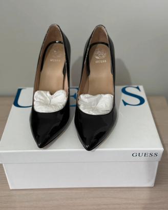 Decoltè Guess