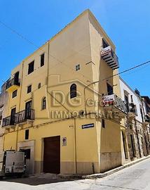 Casa indipendete ad angolo