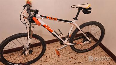 bicicletta MTB KTM