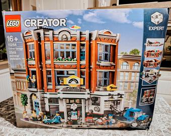 Lego Creator 10264 Corner Garage 