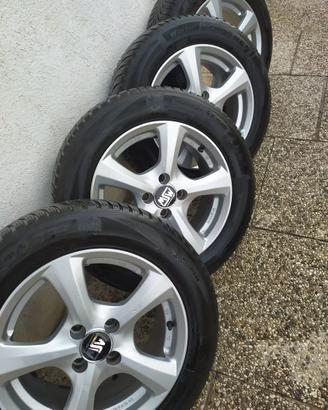Cerchi in lega 15”
