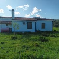 Villacidro - ricovero attrezzi con terreno