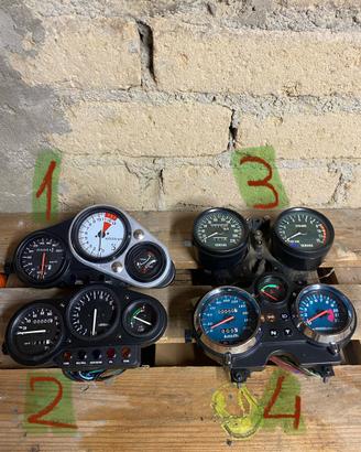 3 Strumentazioni nuove e 1 usata  x Moto