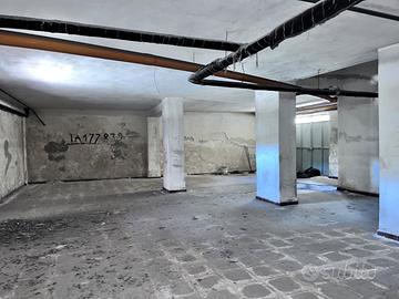 Autorimessa in zona centrale - 263 mq