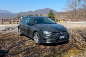 VW GOLF 7.5 1.6 TDI 115cv Grigio pastello